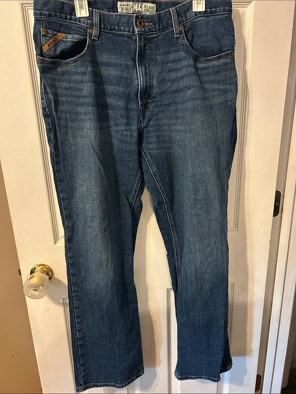Ariat Men's Medium Blue Relaxed Straight Jeans M4 Relaxed Boot